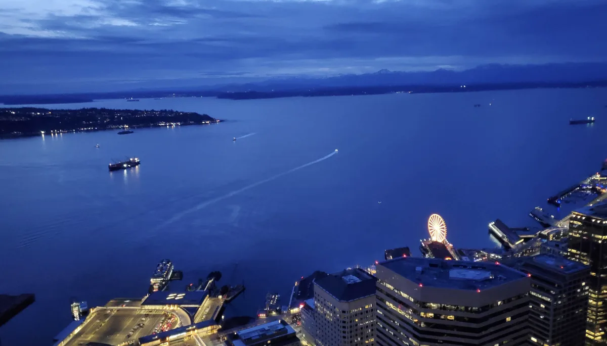 Columbia Center Sky View Observatory — Seattle from 73 floors up