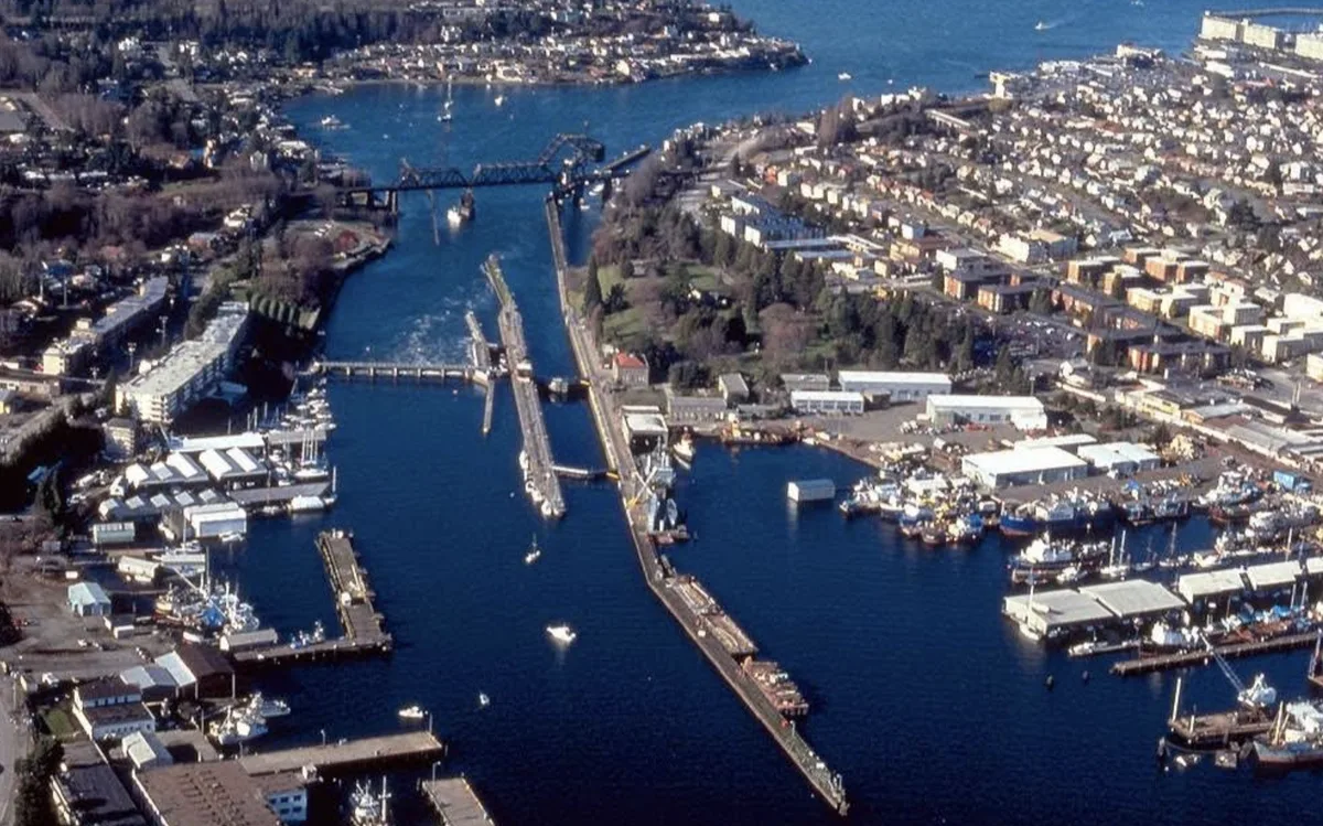 Hiram Chittenden Locks in Ballard — boats and salmon ladder